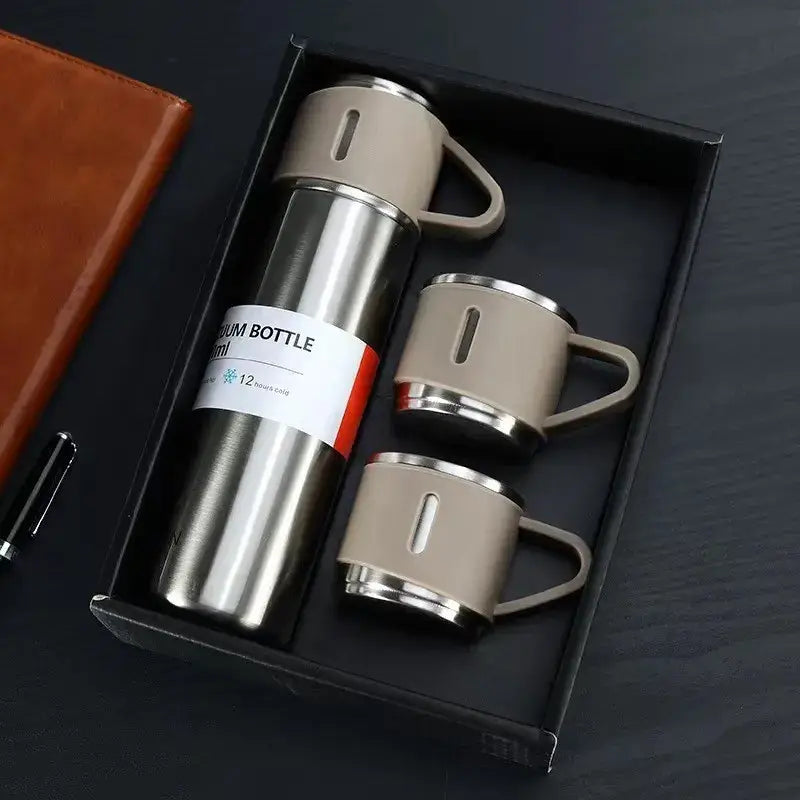 Stainless Steel Vacuum Flask Set With 3 Cups Stainless Steel Vacuum Flask Set With 3 Cups